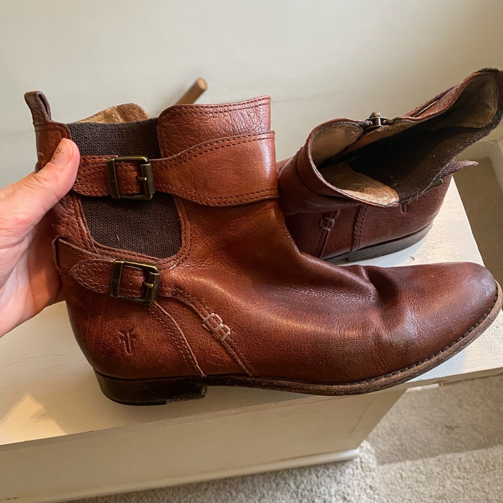 Frye Anna Gore boot brown